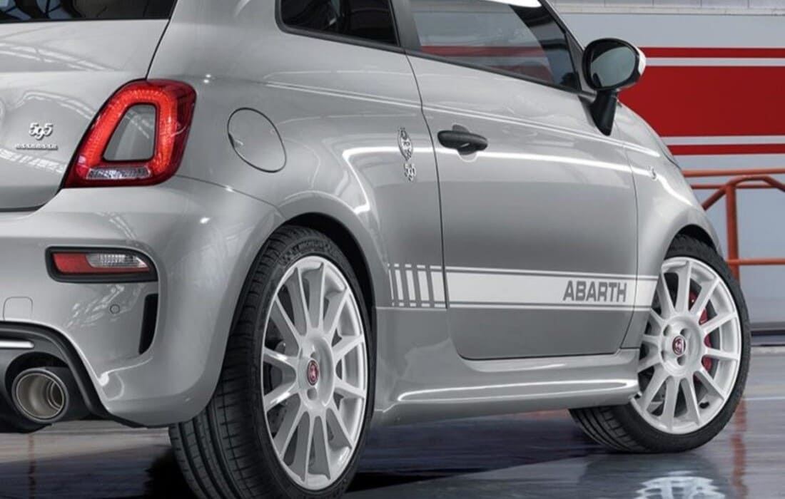 noleggio lungo termine abarth